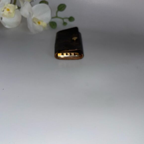 Louis Vuitton Monogram 4 Key Wallet - Picture 4 of 8